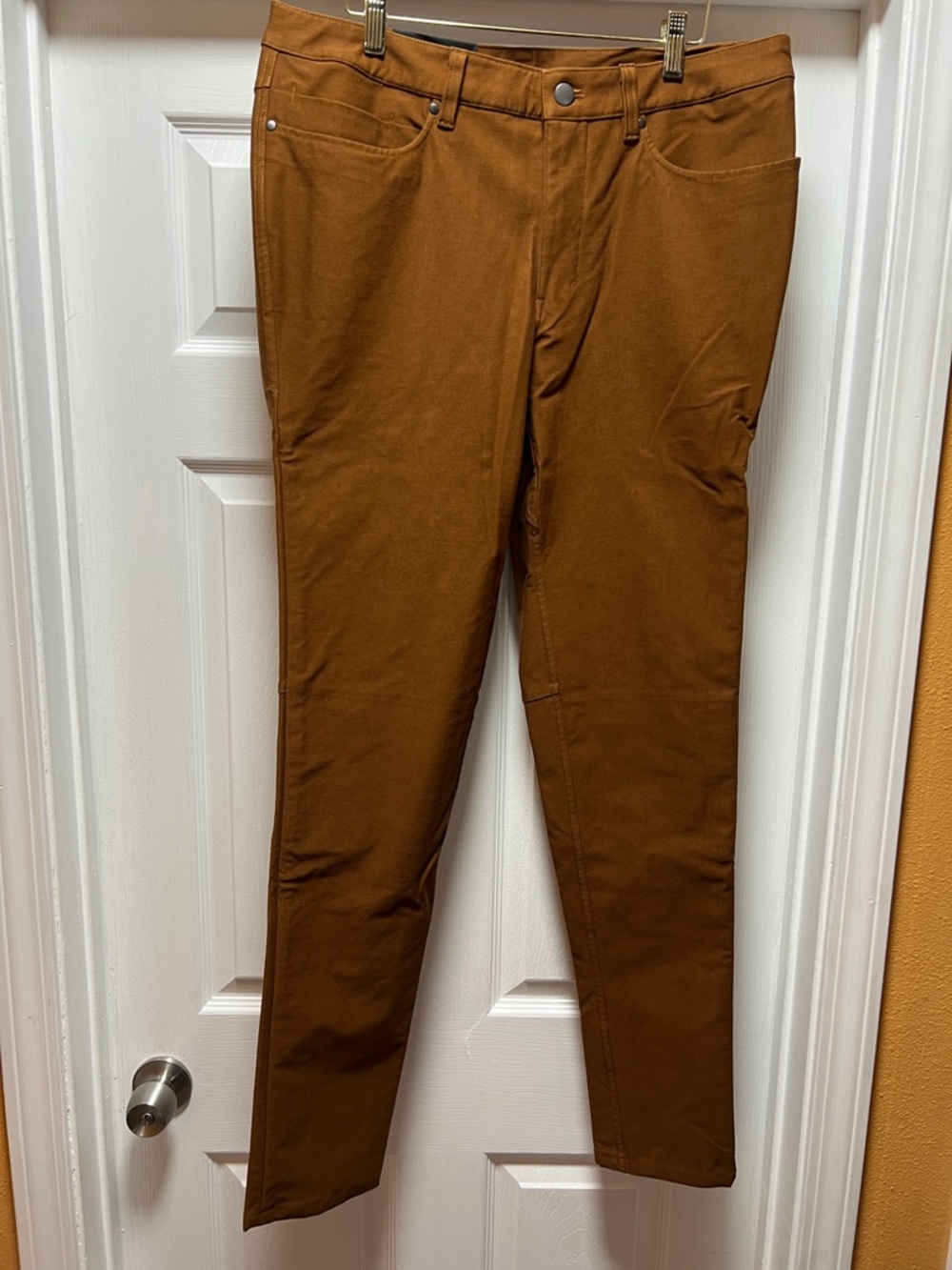 Lululemon Slim Fit Men's Chinos in Rust Brown 34” NWT